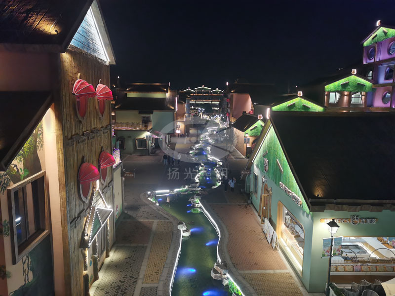小鎮夜遊燈光實（shí）拍圖三